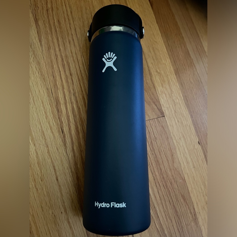 Hydro flask, 24 ounce thermos with straw